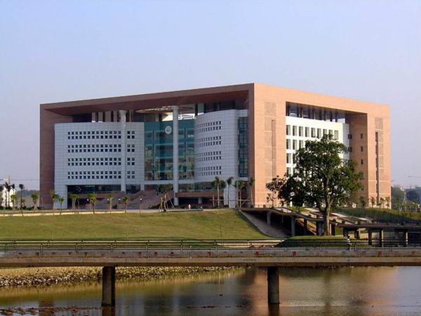 廣州大學(xué)城中山大學(xué)圖書(shū)館.jpg